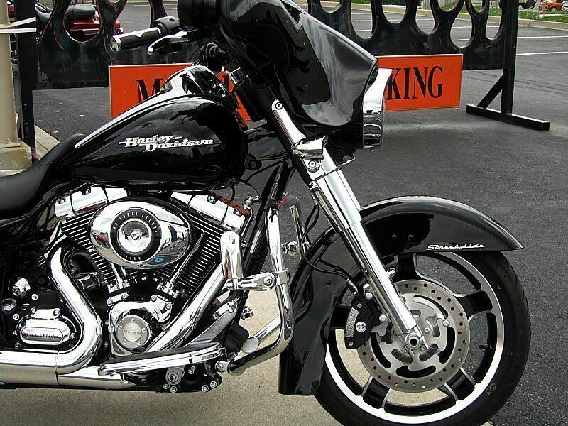 Street Glide Fender/SaddleBag Emblems StreetGlide - Moto Life Products