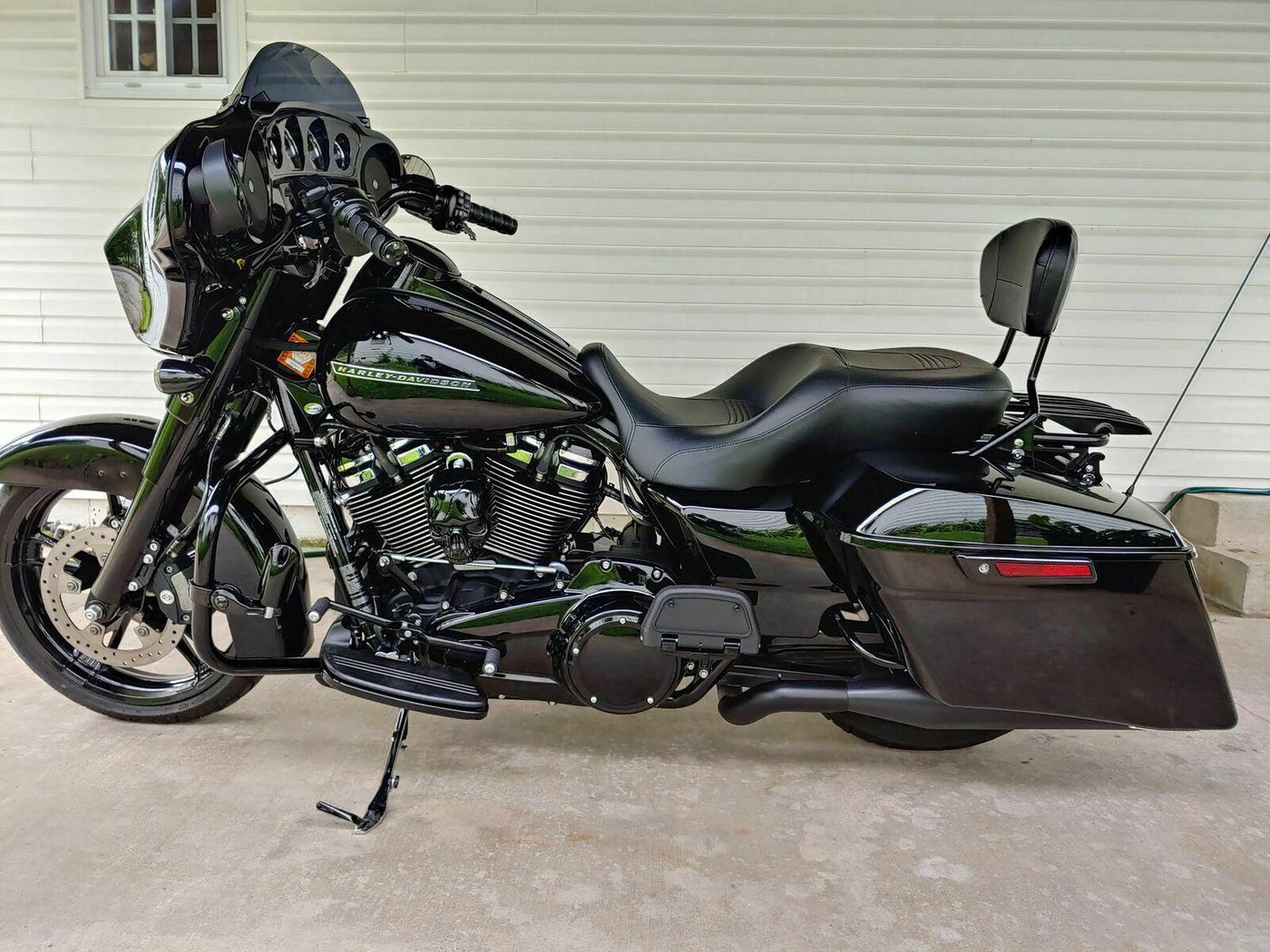 Black Detachable Stealth Luggage Rack For Harley Touring Road King 09-21 - Moto Life Products
